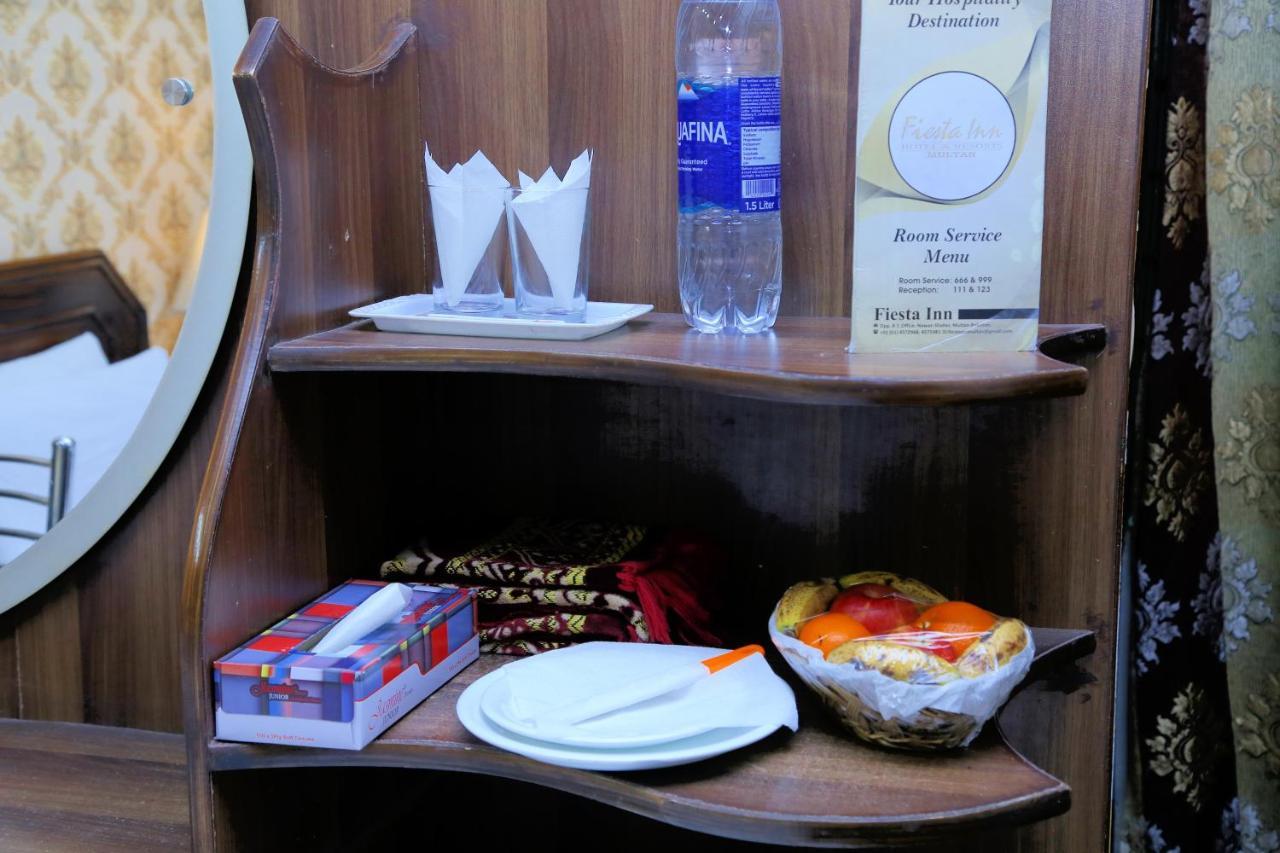 Fiesta Inn Hotel & Resorts Multan Exteriör bild