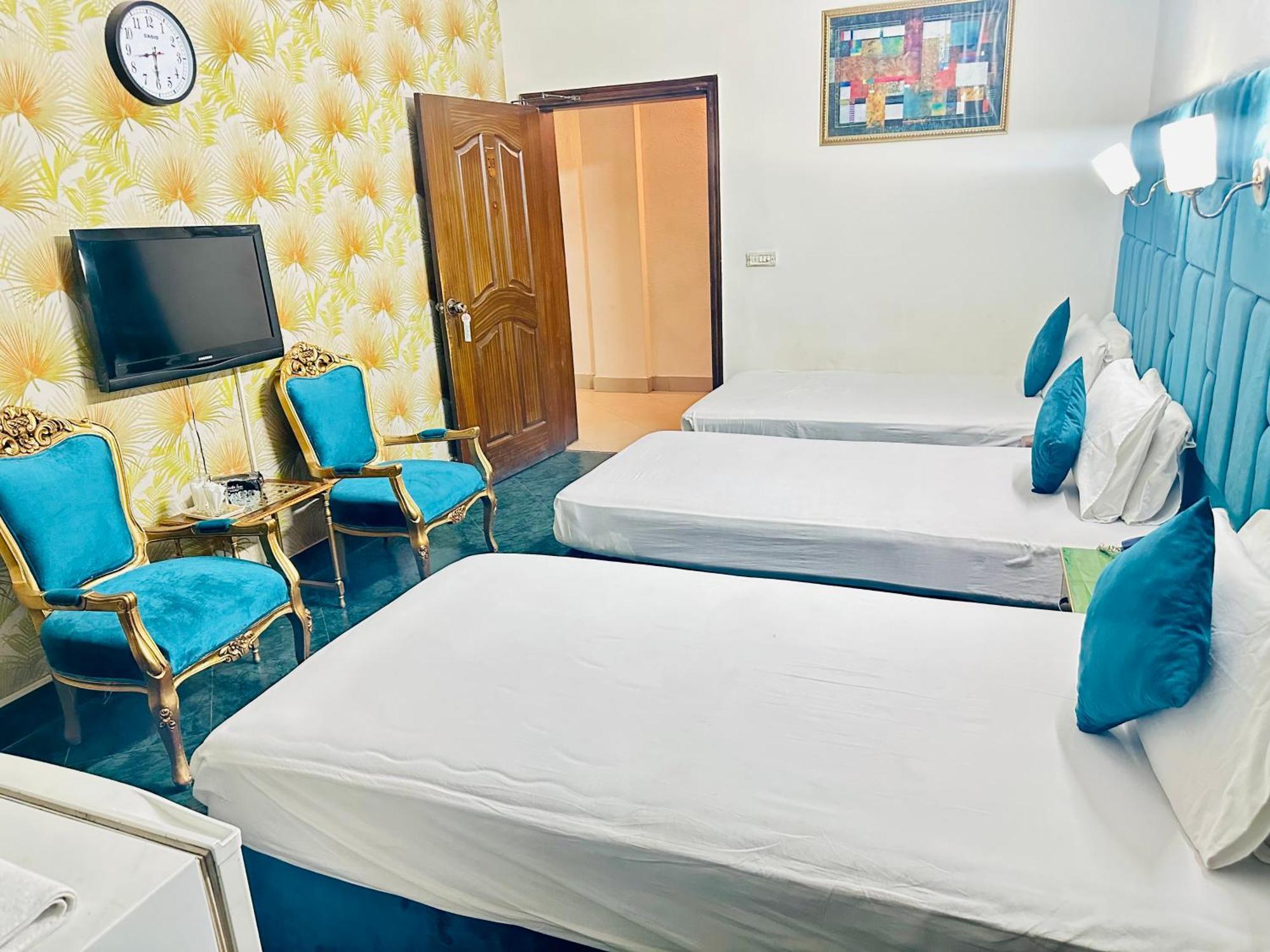 Fiesta Inn Hotel & Resorts Multan Exteriör bild