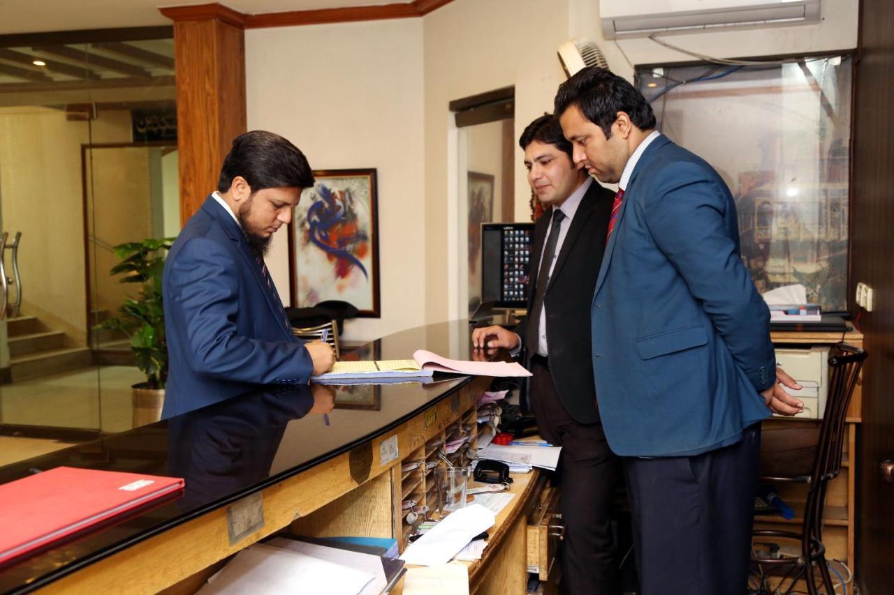 Fiesta Inn Hotel & Resorts Multan Exteriör bild