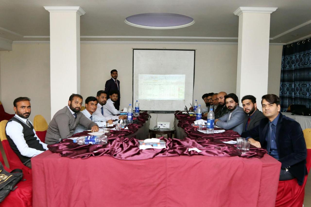 Fiesta Inn Hotel & Resorts Multan Exteriör bild